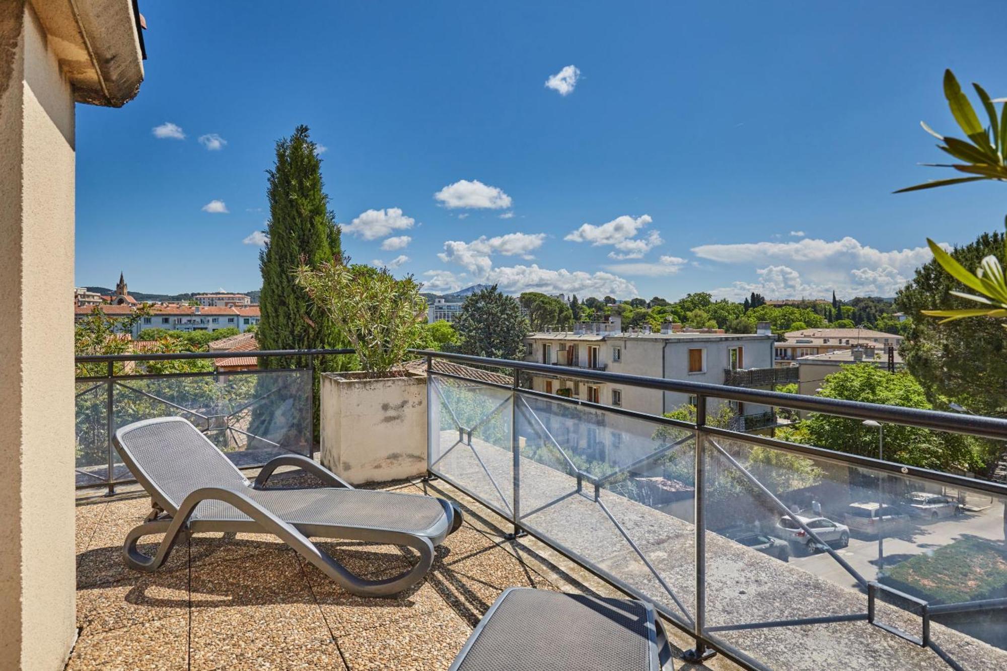 One-Bedroom Apartment Terrace