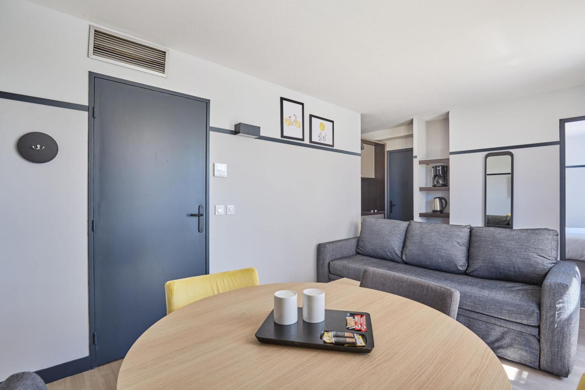 One-Bedroom Apartment Terrace