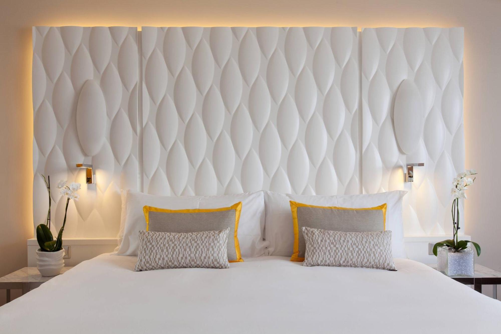 Chambre Lit King-Size - Vue Panoramique sur Ville