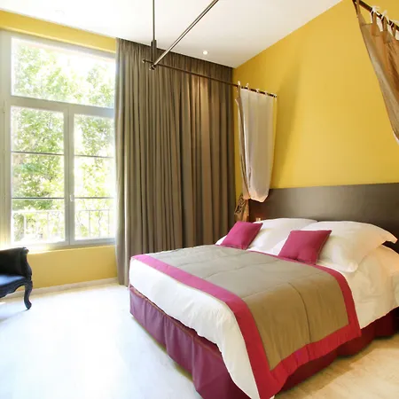 Hotel Les Deux Garcons-3